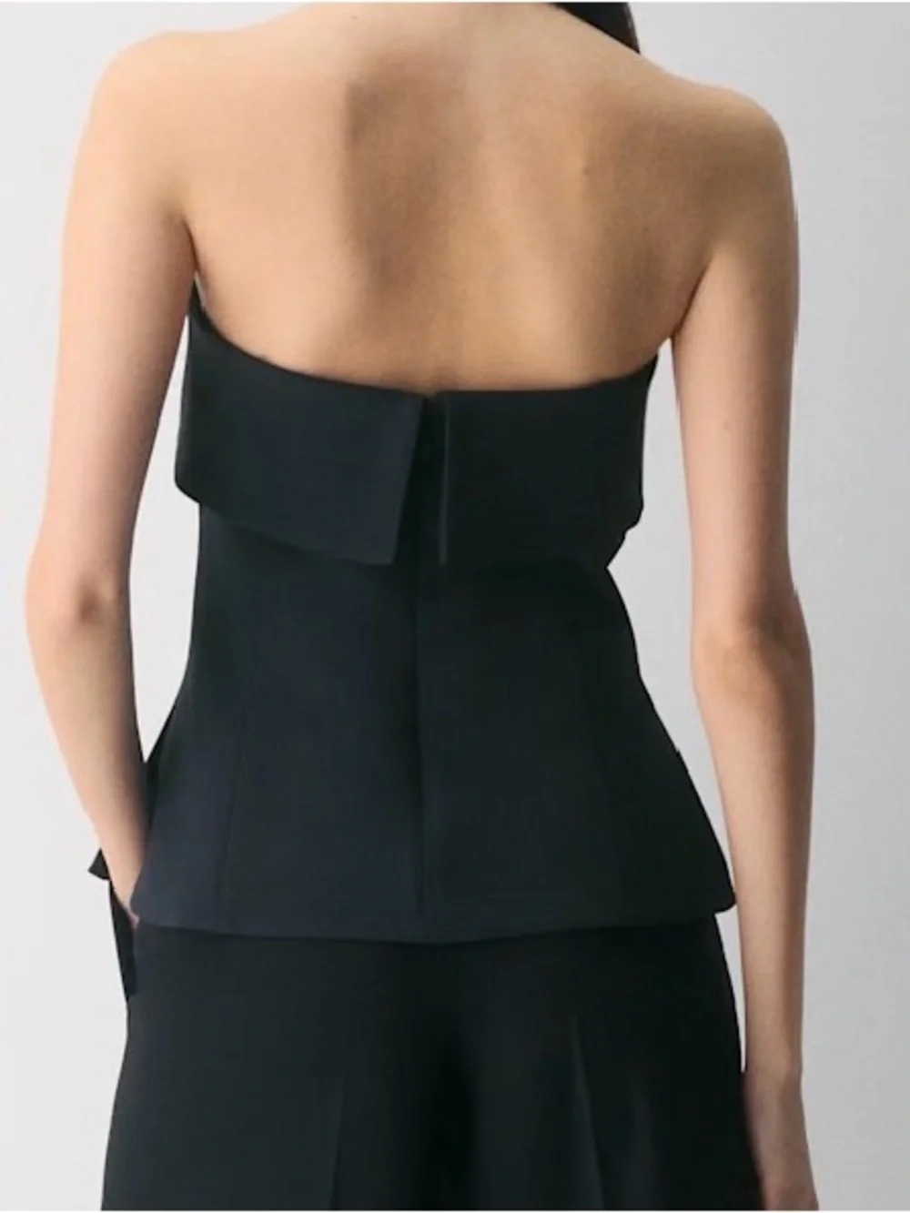 Aritzia Black Strapless Fold-Over Peplum Top - Picture 3 of 5